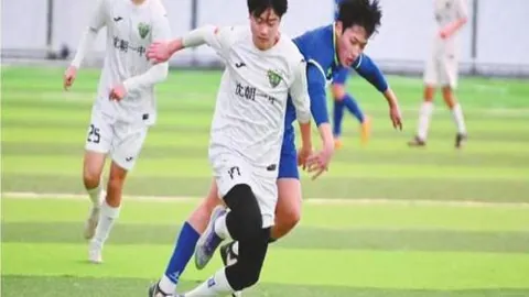 惊爆！申花遭遇足协扣分风波，马纳法力挽狂澜，果断决策引众赞！